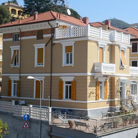 Hotel Ines Varazze Bagian luar foto