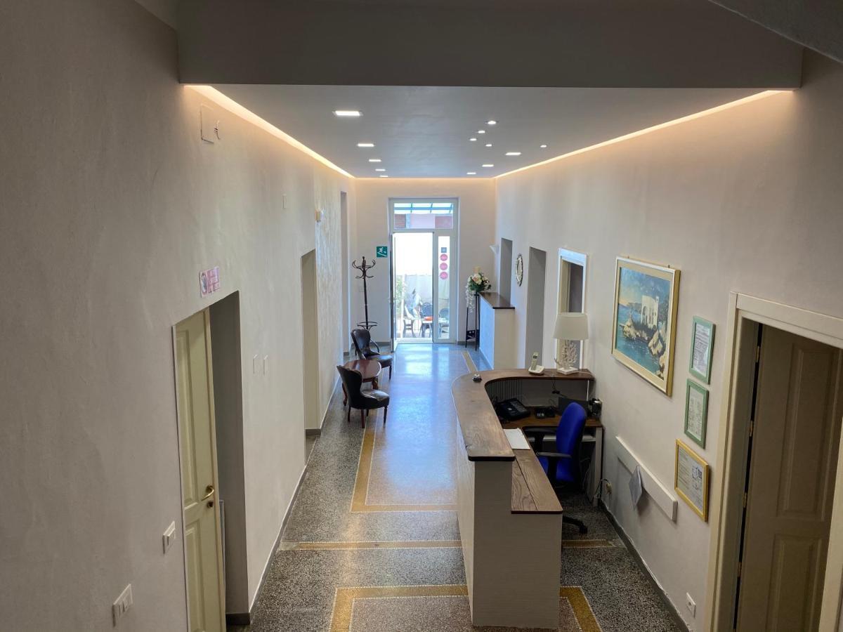 Hotel Ines Varazze Bagian luar foto