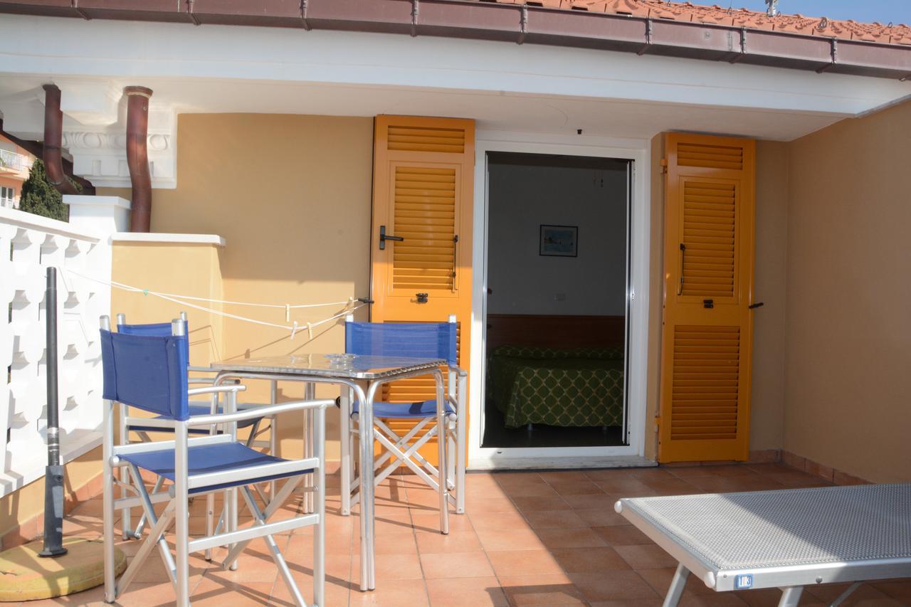 Hotel Ines Varazze Bagian luar foto